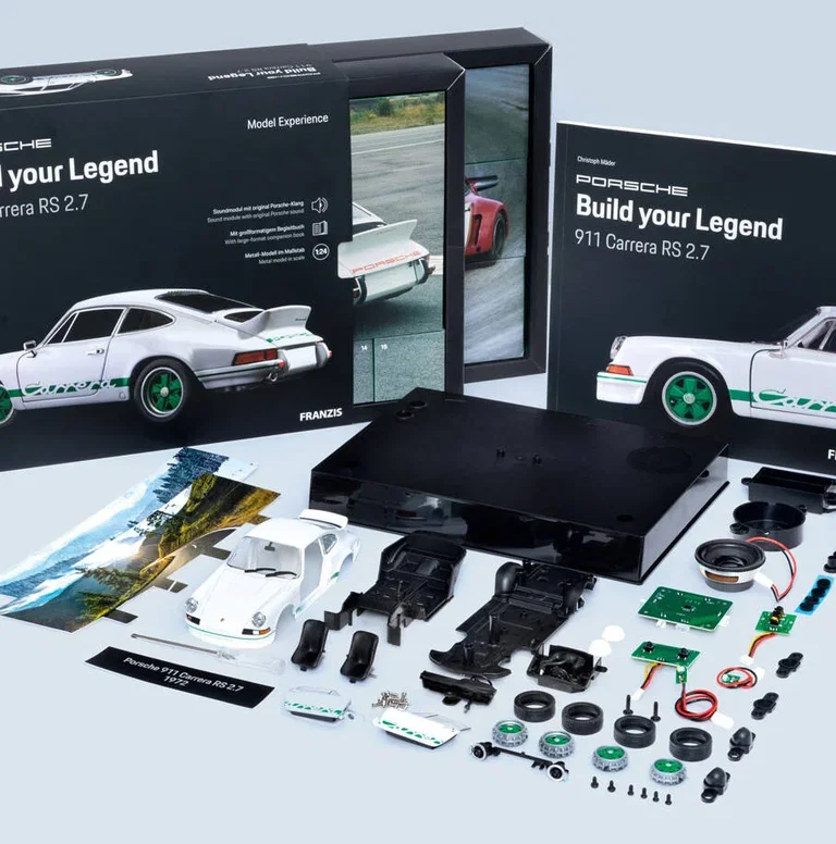 Porsche 911 Carrera RS 1:24 Model Kit